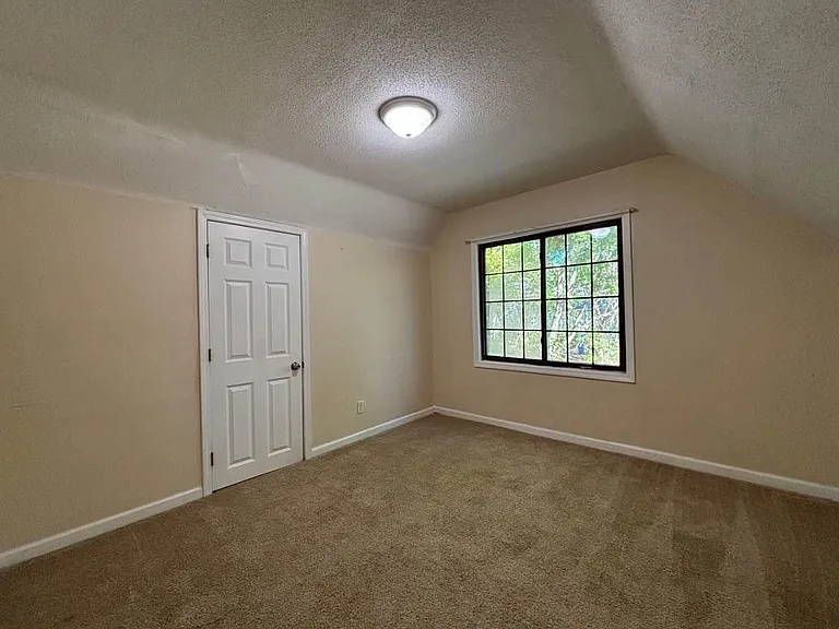 1159 Bush Ave — Photo 20