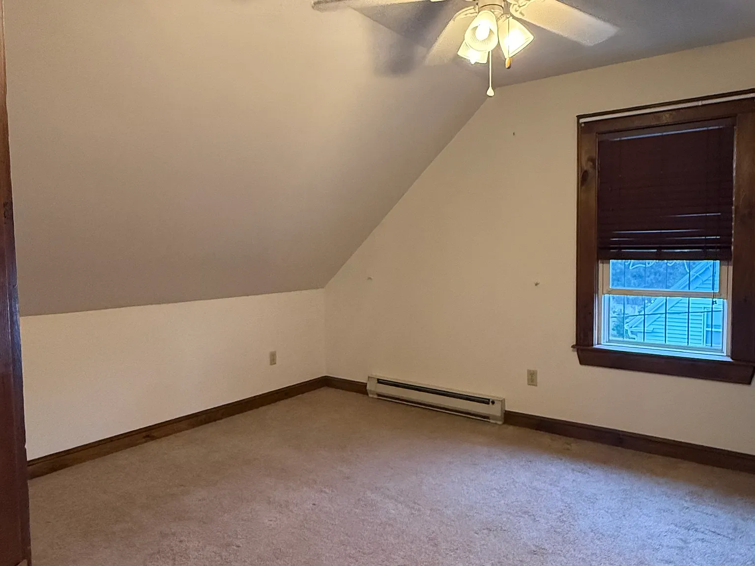 2 bed, 880 sqft, $2,400 — Photo 3