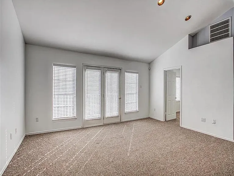 5355 Richard Ave — Photo 3