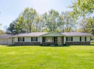 8783 E Circle Dr, Kendallville, IN 46755