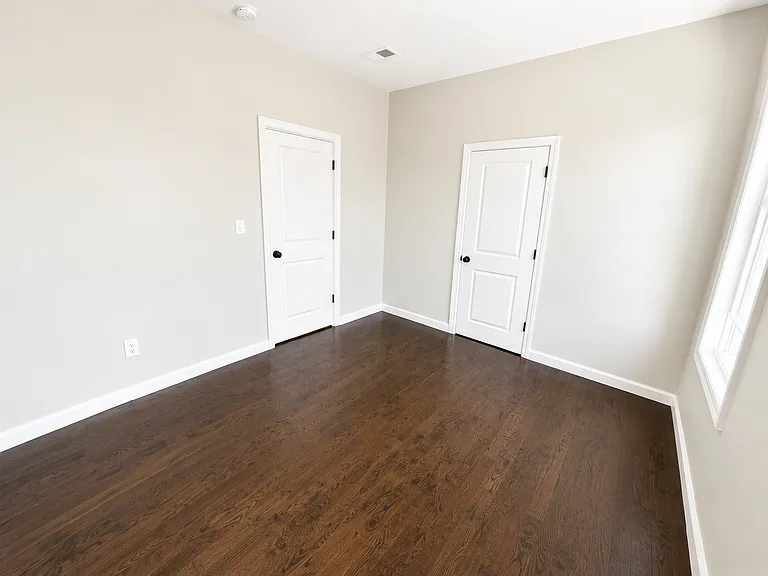 21 Chelsea Ave — Photo 14