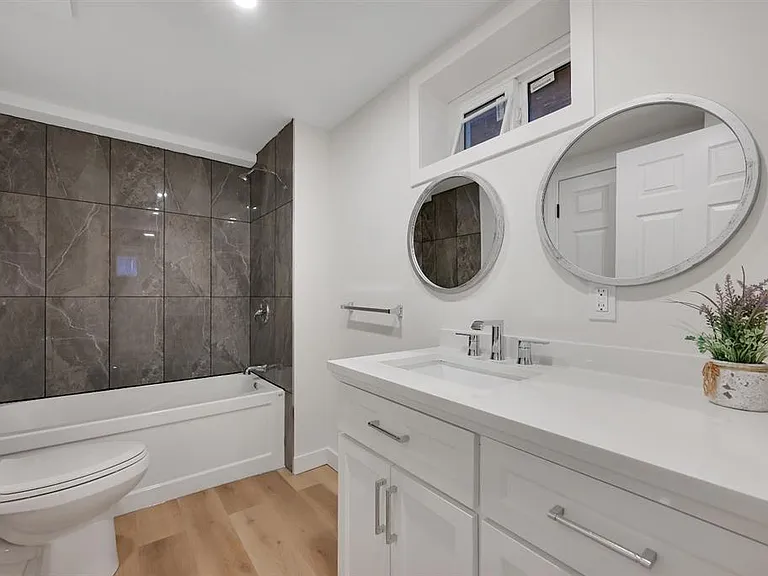 N Doverview Cres SE — Photo 9