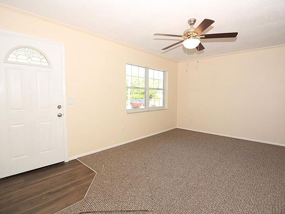3rd image of 340 Dogwood Ave
