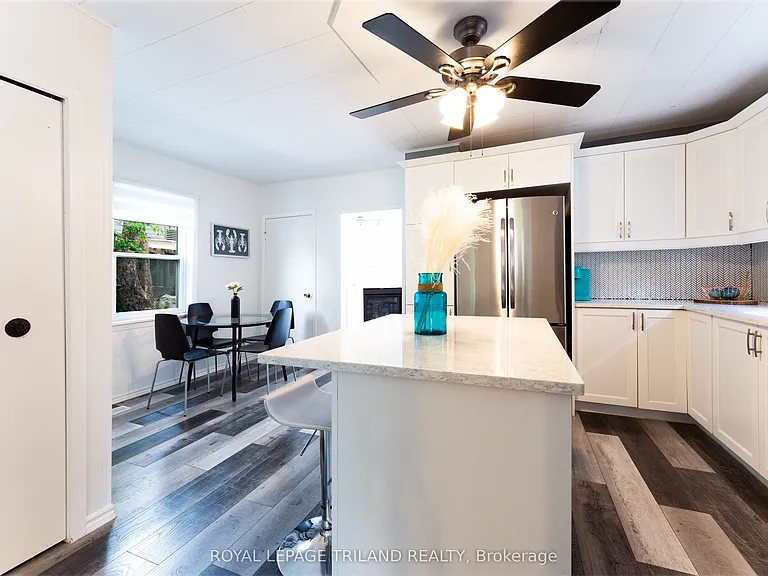 326 Smith St — Photo 11