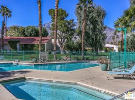 2521 N Whitewater Club Dr, Palm Springs, CA