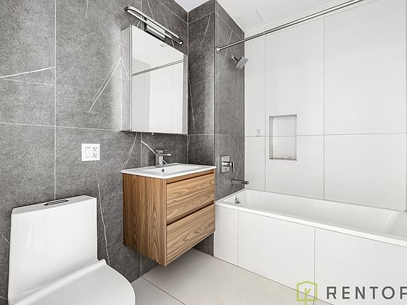 5th image of 101 Bruckner Blvd #303