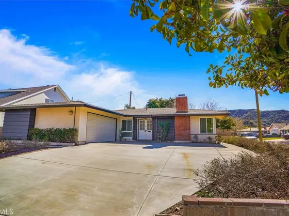 20810 Cedarfalls Dr, Santa Clarita, CA 91350
