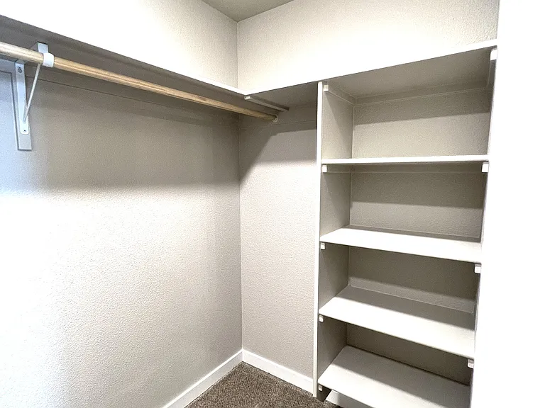 503 N Tessa Ln — Photo 3