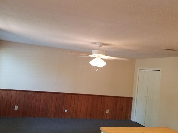 5th image of 805 Longleaf Dr E #B