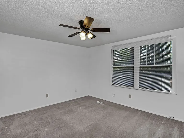 220 N Donar Dr — Photo 26