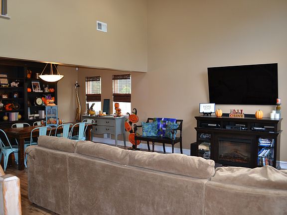 2nd image of 883 Molde Ct