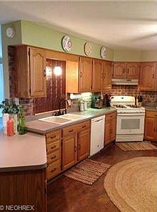 4th image of 811 Cynthia Ct