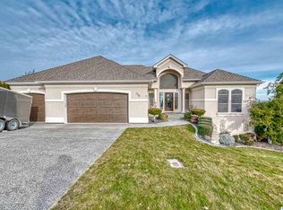 170 Meadow Hills Dr, Richland, WA