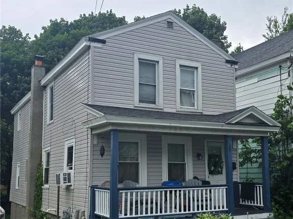 137 1/2 W Schuyler St, Oswego, NY 13126