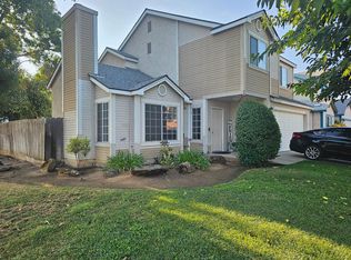 2093 Aspen Ln, Madera, CA 93637