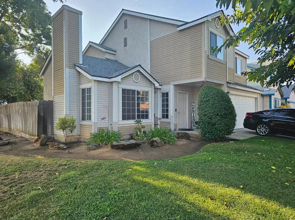 2093 Aspen Ln, Madera, CA 93637