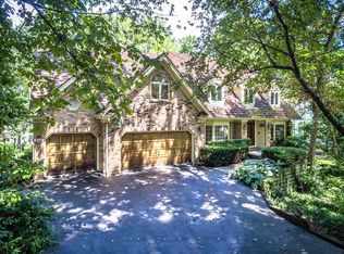 8S321 Hampton Cir, Naperville, IL 60540