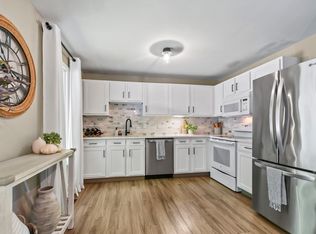 40 Country Hill Ln, Haverhill, MA 01832