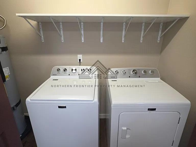 524 E Pine St — Photo 10