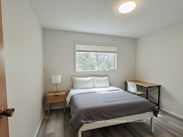 319 E 6th St — Photo 27