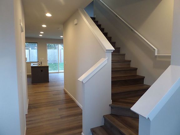 4th image of 3751 Court Q