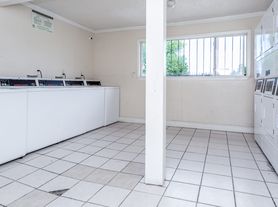 Las Lomas Apartments