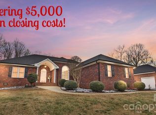 6104 Charity Dr, Marshville, NC 28103