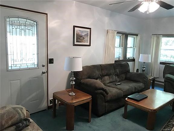 4th image of 104 Birch St