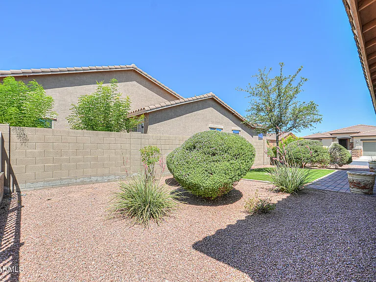 19732 N Flamingo Rd — Photo 45