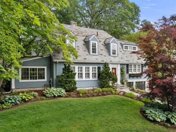 46 Fiske Rd, Wellesley, MA 02481