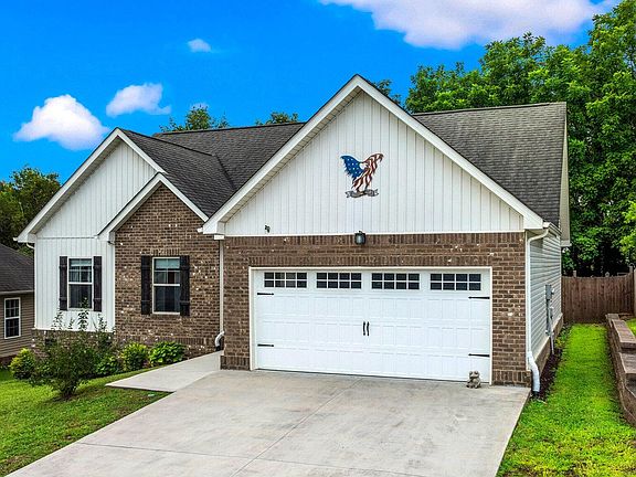 2nd image of 2047 Bluebonnet Dr