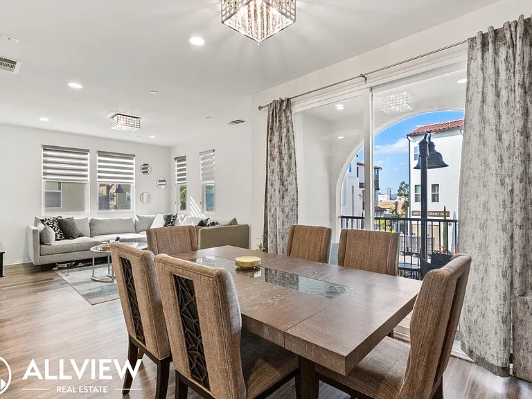 665 S Kinney Way — Photo 12