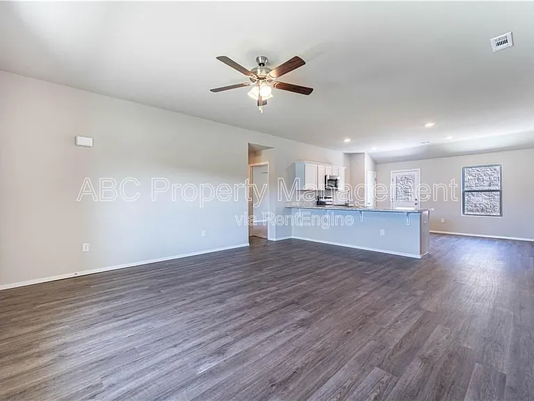 7204 SW Chestnut Hill Rd — Photo 2