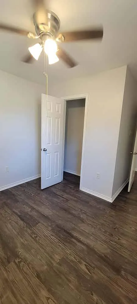 130 Town St - 107 — Photo 3