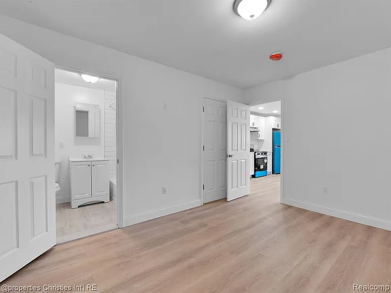44 Highland St #2 — Photo 8