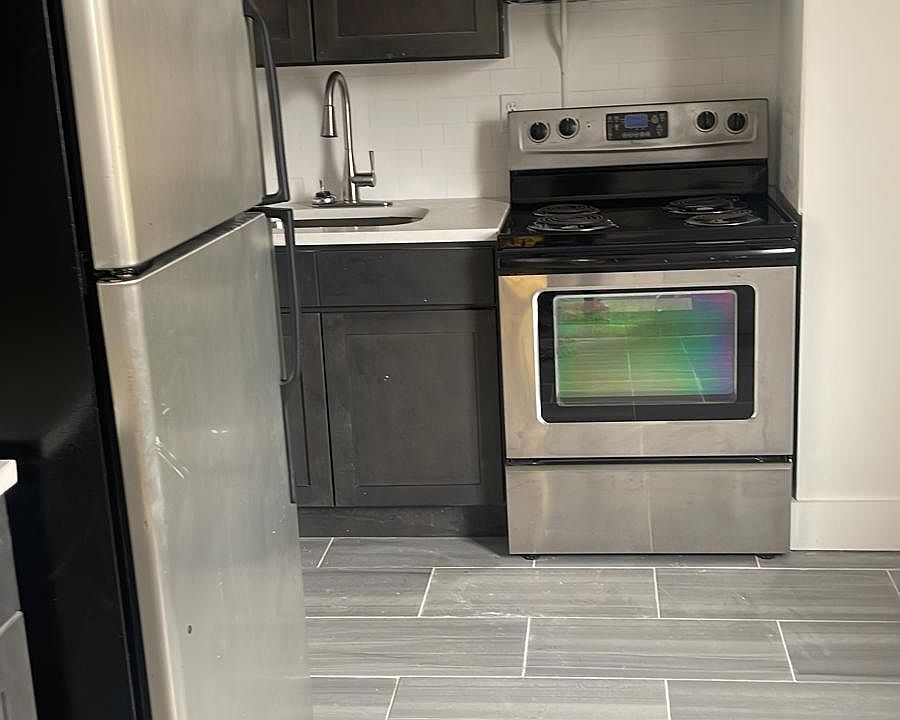 2nd image of 6301 Old York Rd #213