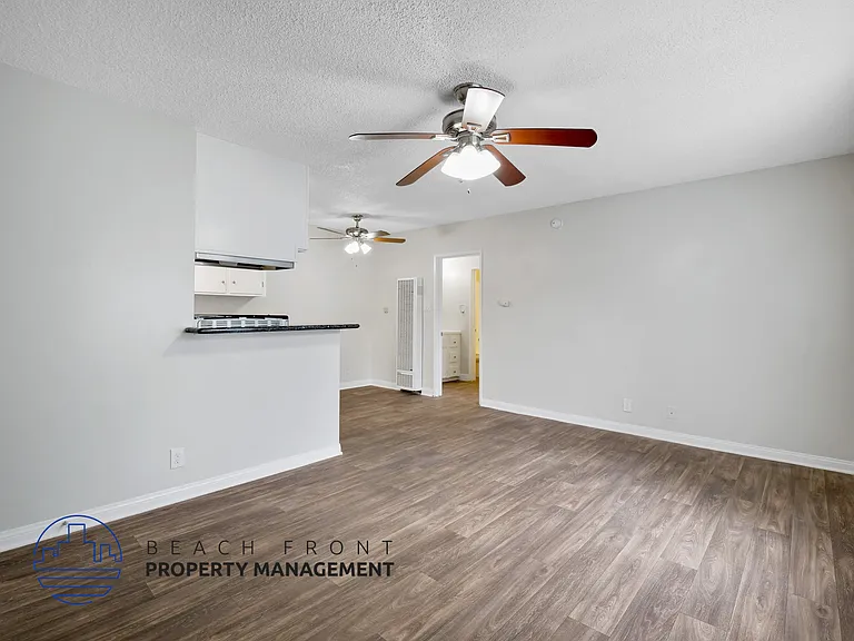 12417 Benedict Ave. — Photo 21