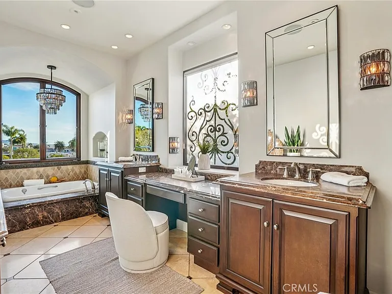 215 S Poinsettia Ave — Photo 21