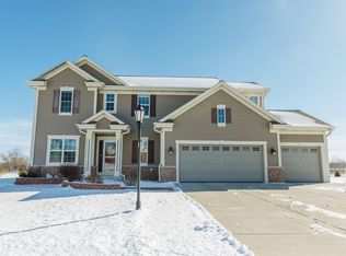 832 Leeds Dr, Village Of Eagle, WI 53119