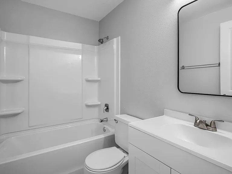 River Court Apartments - Updated Units With A View! — Photo 25