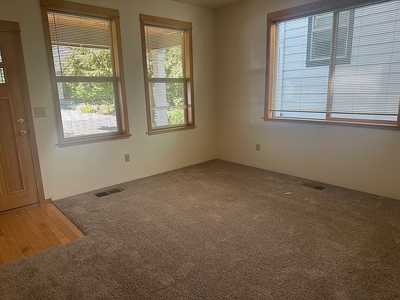 4th image of 38 Logan Way