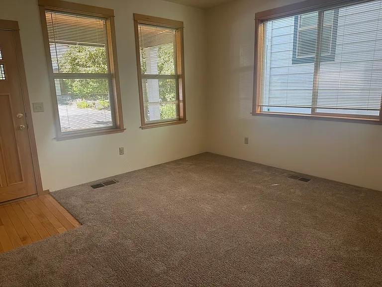38 Logan Way — Photo 4