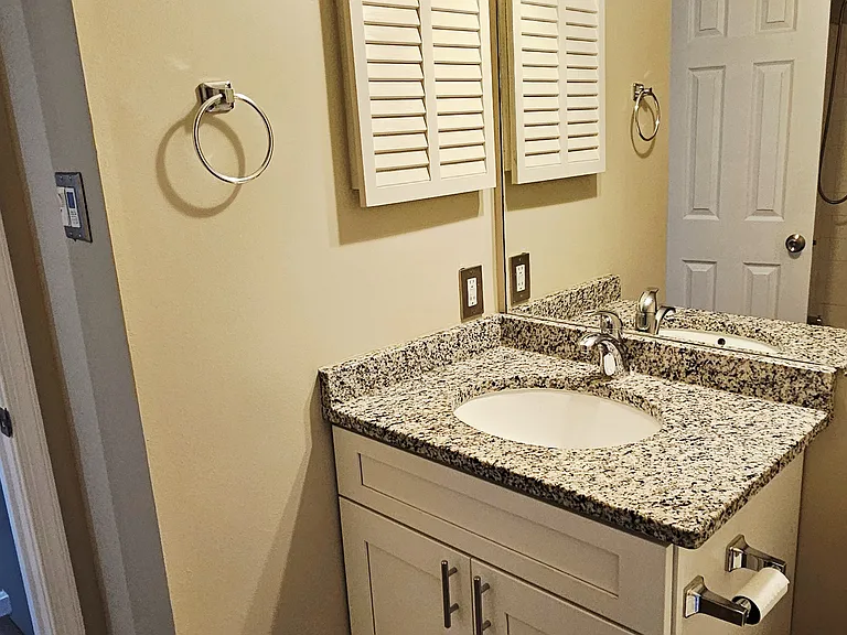 17519 Longview Ln — Photo 19