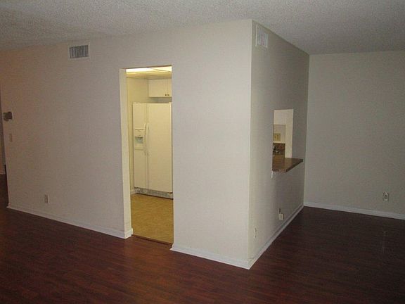 4th image of 5951 NW 29th St #117