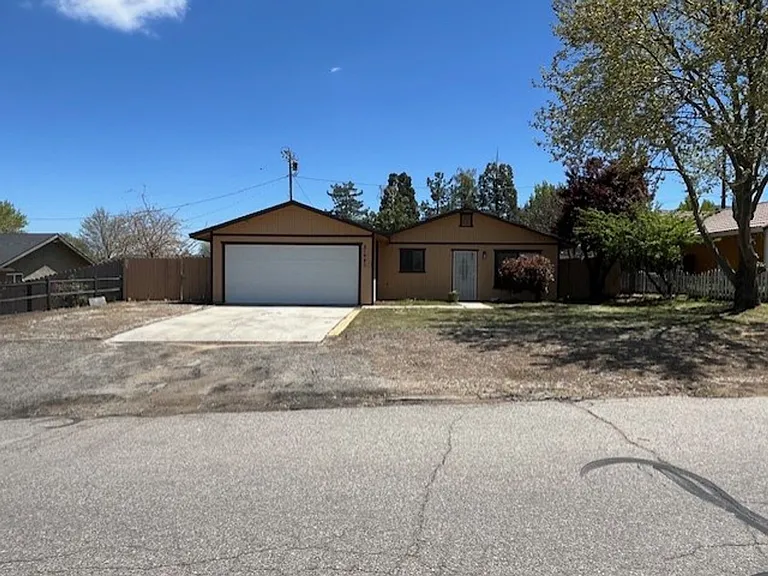 21440 Santa Barbara Dr — Photo 1