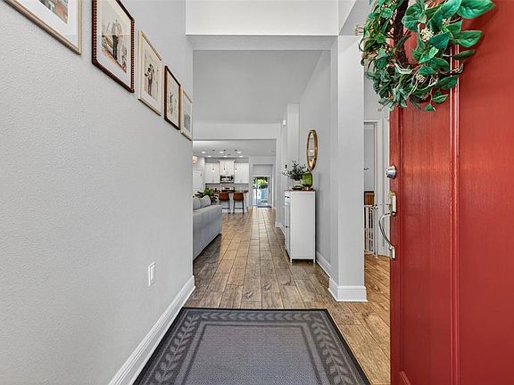 5th image of 1003 E Comanche Ave