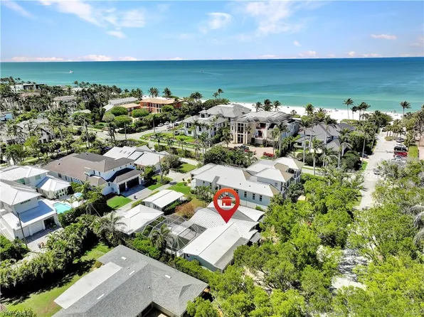 130 1st AVE N, NAPLES, FL 34102