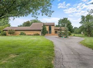 23911 E Cowherd Rd, Lees Summit, MO 64064