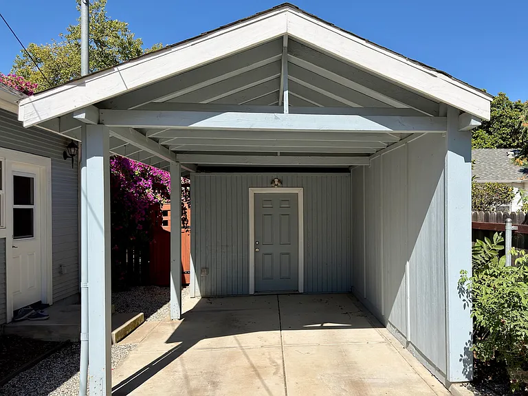 237 Earl Ave — Photo 18