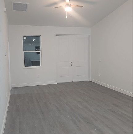5th image of 2505 15th St W